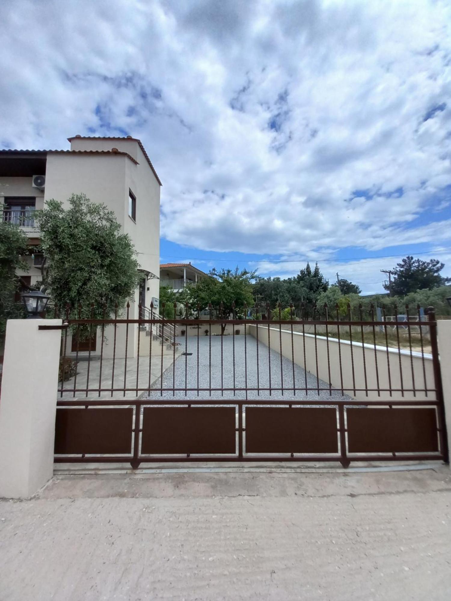 Maria Dina Apartments 1 Potos Exterior photo