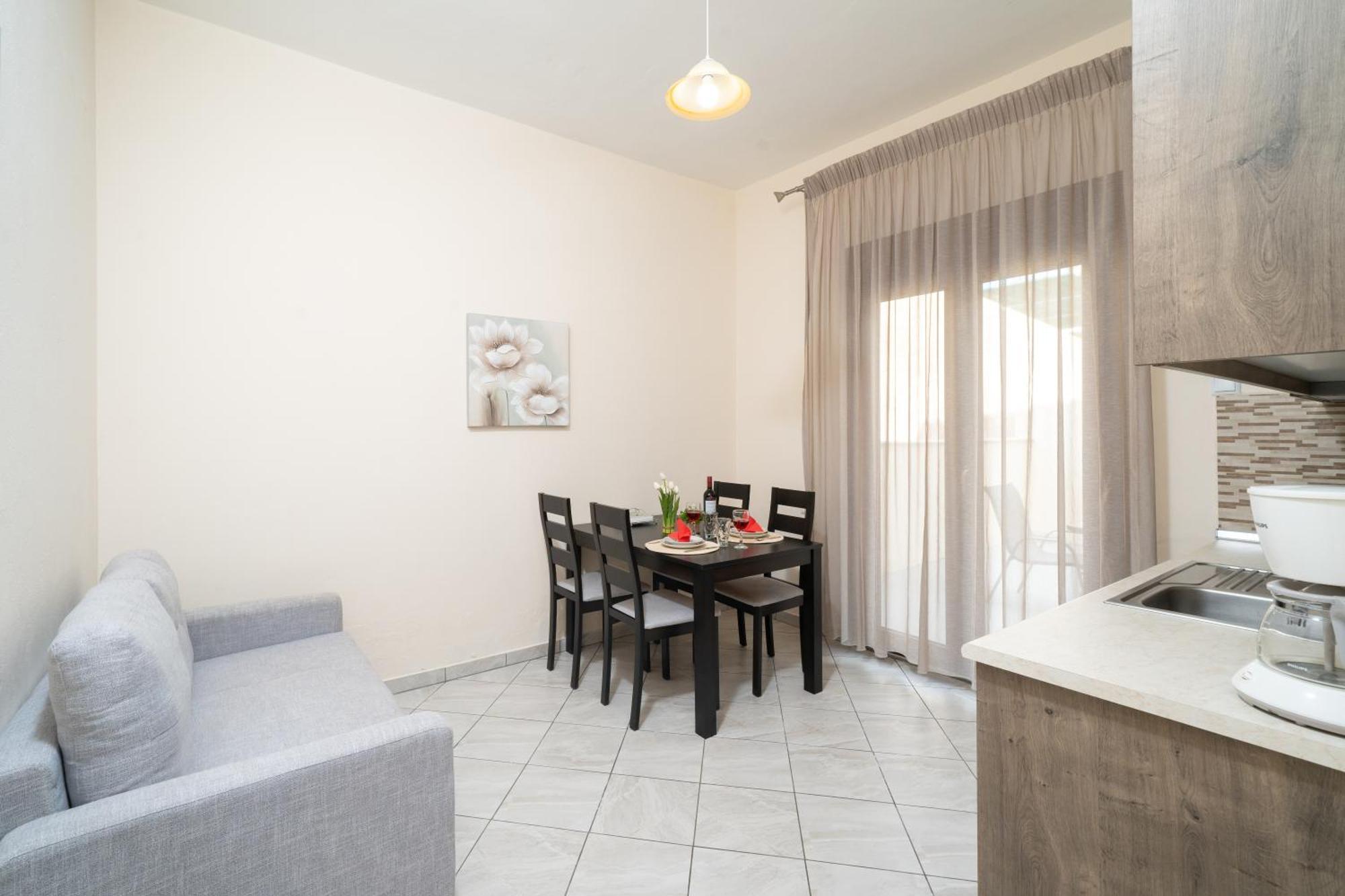 Maria Dina Apartments 1 Potos Exterior photo