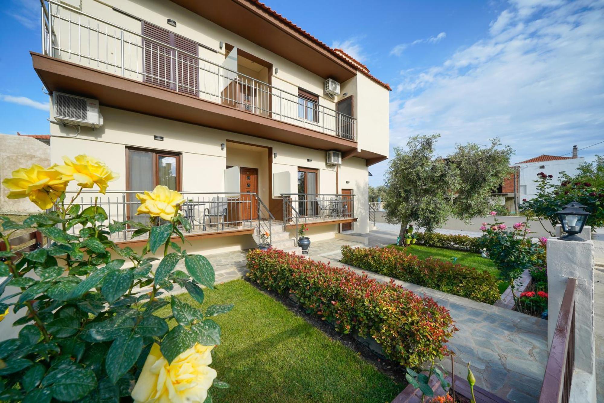Maria Dina Apartments 1 Potos Exterior photo